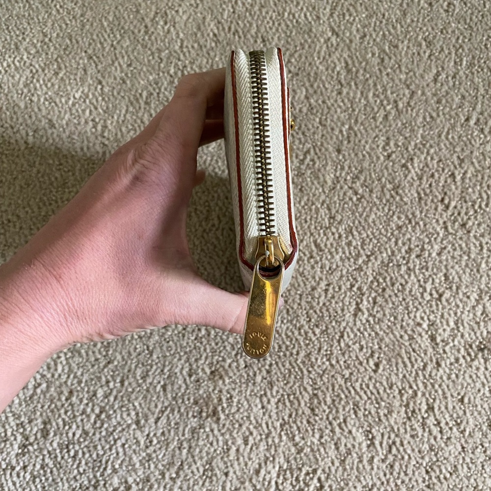 Louis Vuitton Suhali leather long zippy wallet off white gold - Picture 3 of 12